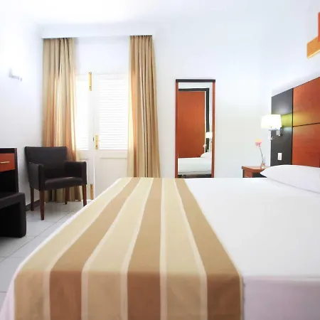 Ld With Pool, 500m From Playa Chicas Apartman *