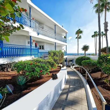 Ld With Pool, 500m From Playa Chicas Puerto del Carmen (Lanzarote)